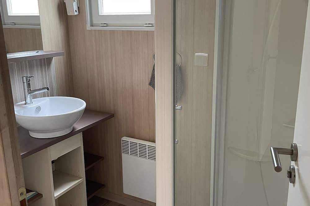 Chalet Nature - Lodges du Bois Dodo in Septfonds, Quercy