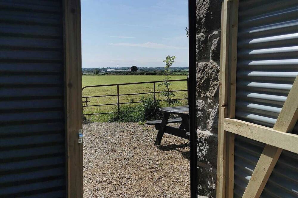 Cosy Couples Retreat at The Coop with Hot-Tub in County Down