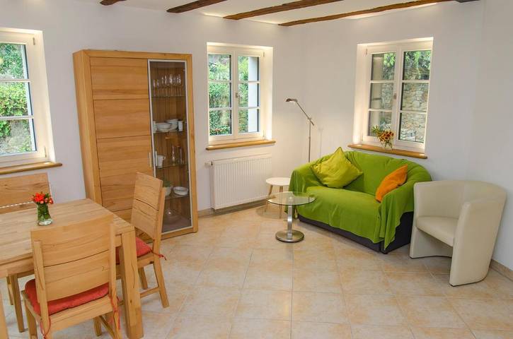 Ferienwohnung für 2 Personen, mit Terrasse und Garten sowie Ausblick in Gimmeldingen - 3
