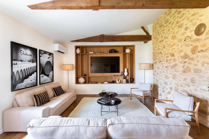 Gîte pour 14 personnes, avec Terrasse ainsi que Jardin et Vue à Illats - 2