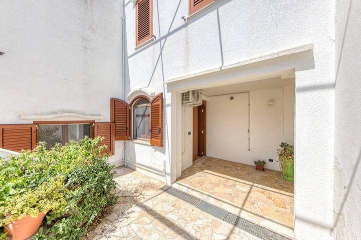 Apartamento entero, Apartamento "Casa de Marika" con terraza privada y aire acondicionado in Leuca, Castrignano del Capo
