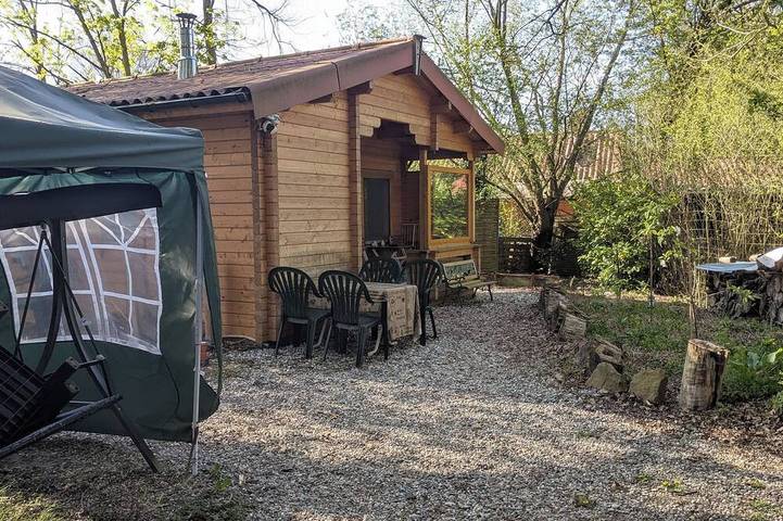 Ferienhaus für 4 Personen, mit Balkon und Garten sowie Pool und Sauna in Rheinebene