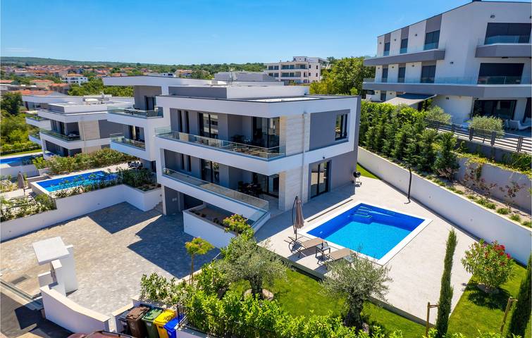 Ferienwohnung für 8 Personen, mit Garten und Terrasse, kinderfreundlich