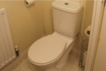 Vacation Rental for 6 Guests in Slough, Berkshire, Picture 2