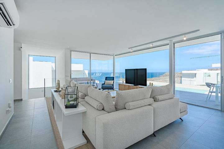 Villa voor 6 personen, with uitzicht and tuin as well as zwembad in Callao Salvaje