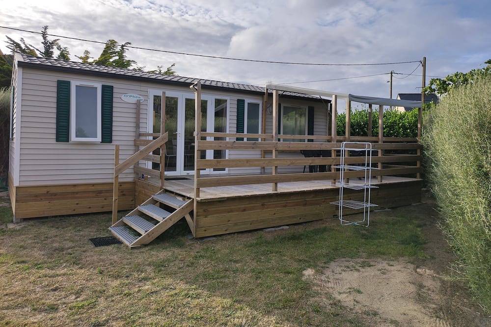 Mobile home sur terrain privé 100 m de la plage in Plouescat, Côte des Légendes