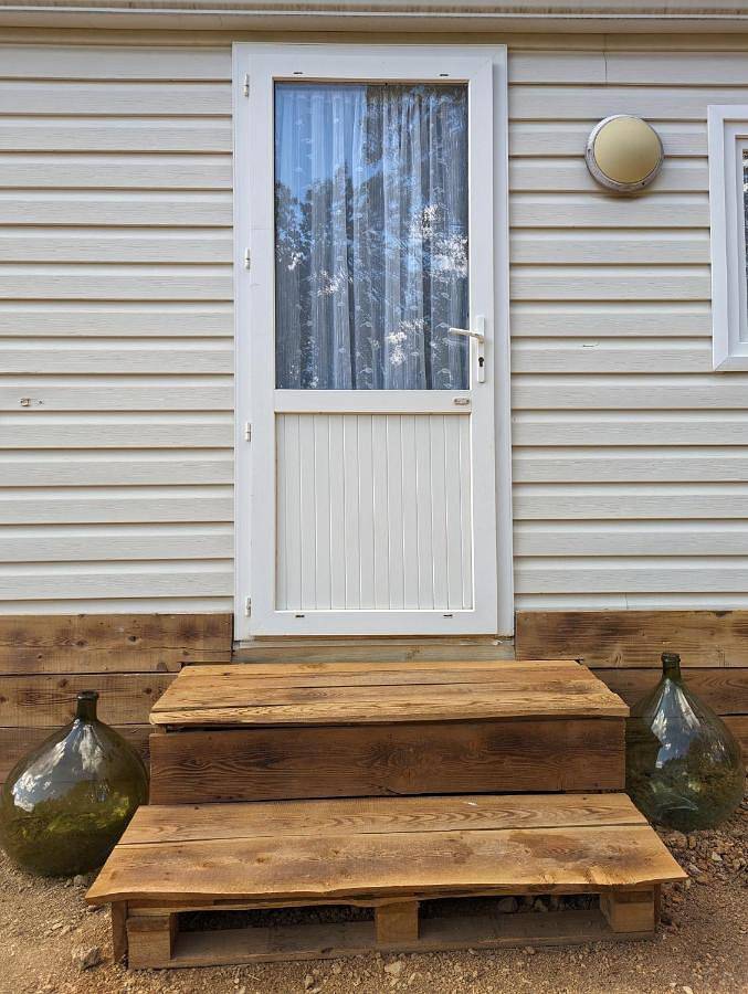 Tente pour 2 personnes, avec terrasse ainsi que jardin et jacuzzi dans les Alpes maritimes - 2