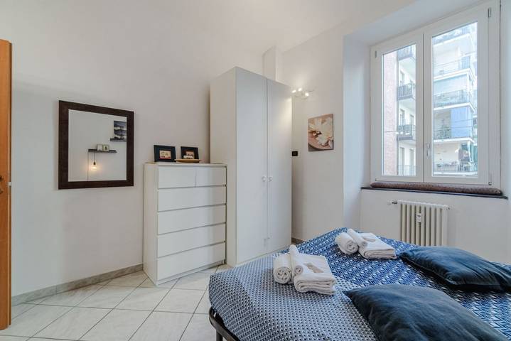 Appartamento intero, Guesthost - Guest Host - Walk to the Po River & City Center in Vanchiglia, Torino