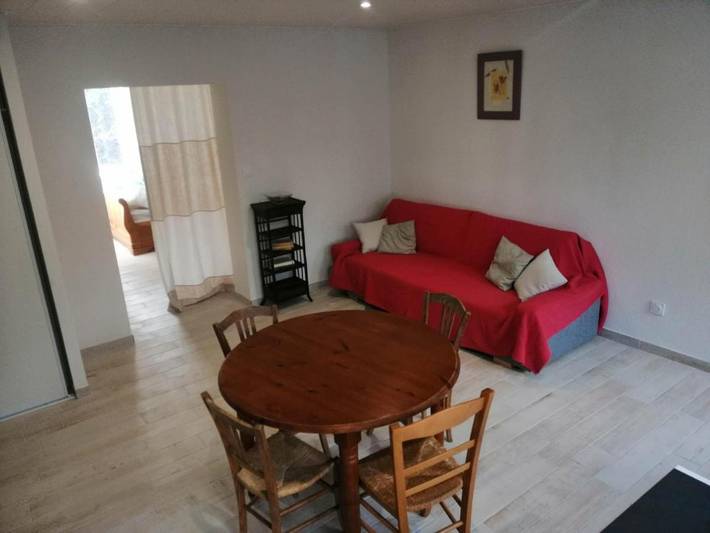 Gîte pour 4 personnes, avec terrasse à Arinthod - 2