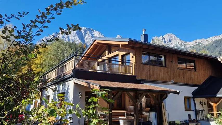 Hütte für 10 Personen, mit Terrasse und Garten in Leogang