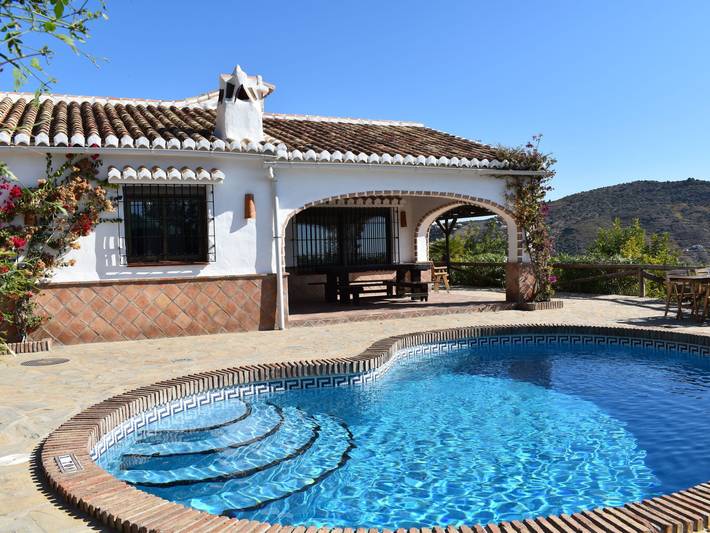Chalet para 6 personas, con piscina y terraza - 1