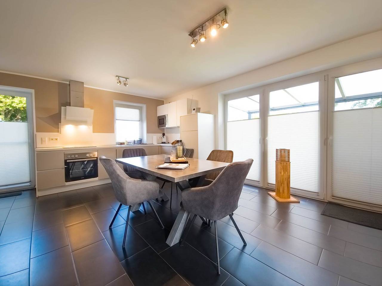 Komfortables Ferienhaus Hilgenhuus mit Sauna in Strandnähe in Hagermarsch, Landkreis Aurich