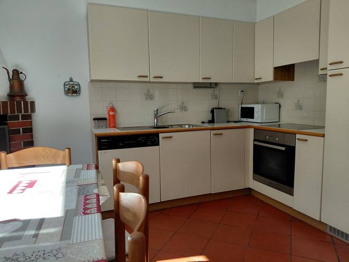 Ganze Wohnung, Casa primavera in Arogno, Luganersee