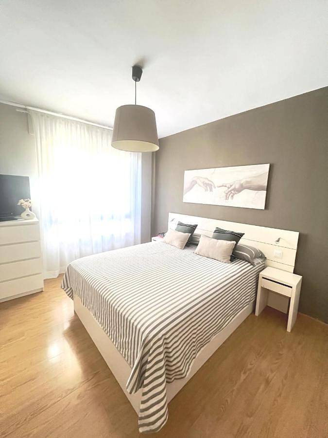 Apartamento entero, Barbastro urban home in Barbastro, Provincia de Huesca