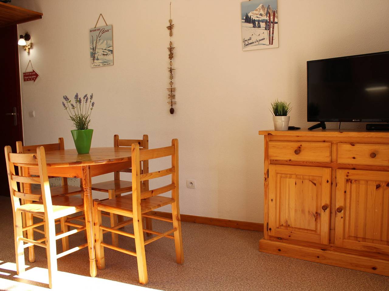 Appartement entier, Appartement pour 4 à La Joue du Loup - Grande terrasse exposée sud, au pied des pistes in La Joue du Loup, Le Dévoluy