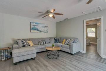 Vacation Rental for 8 Guests in Pinellas Park, Pinellas County, Picture 2