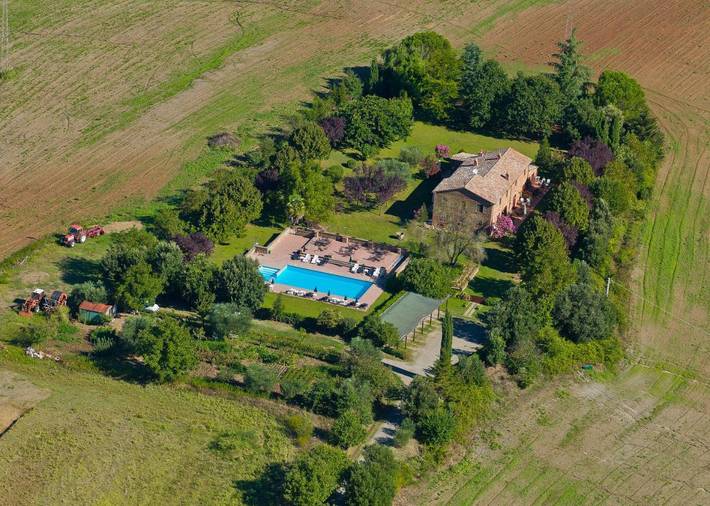 Agriturismo per 2 persone, con Terrazza e Giardino nonché Piscina per bambini e Piscina a Acquapendente