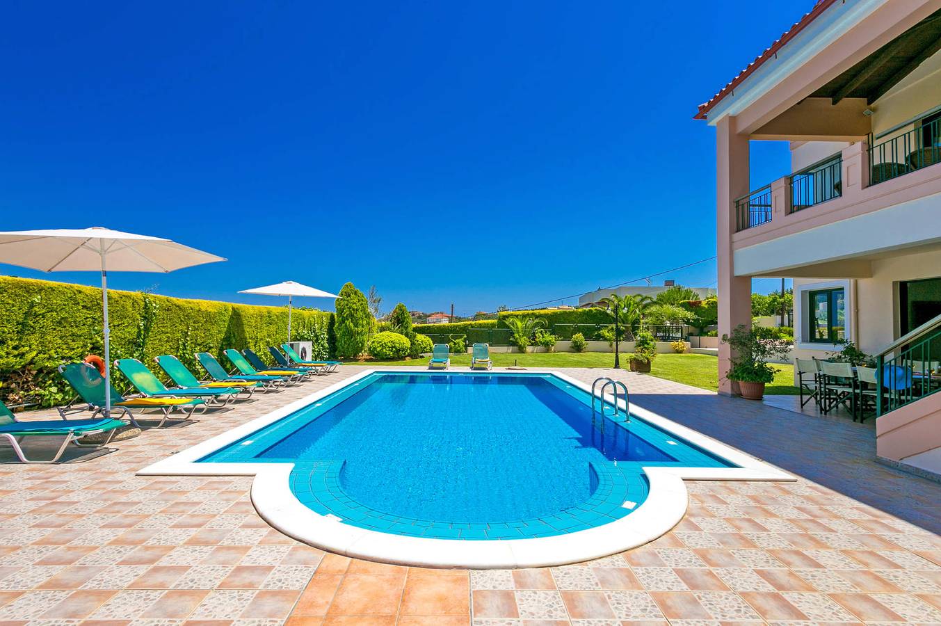 Villa für 12 Personen mit Garten in Kalyves, Chania und Umgebung