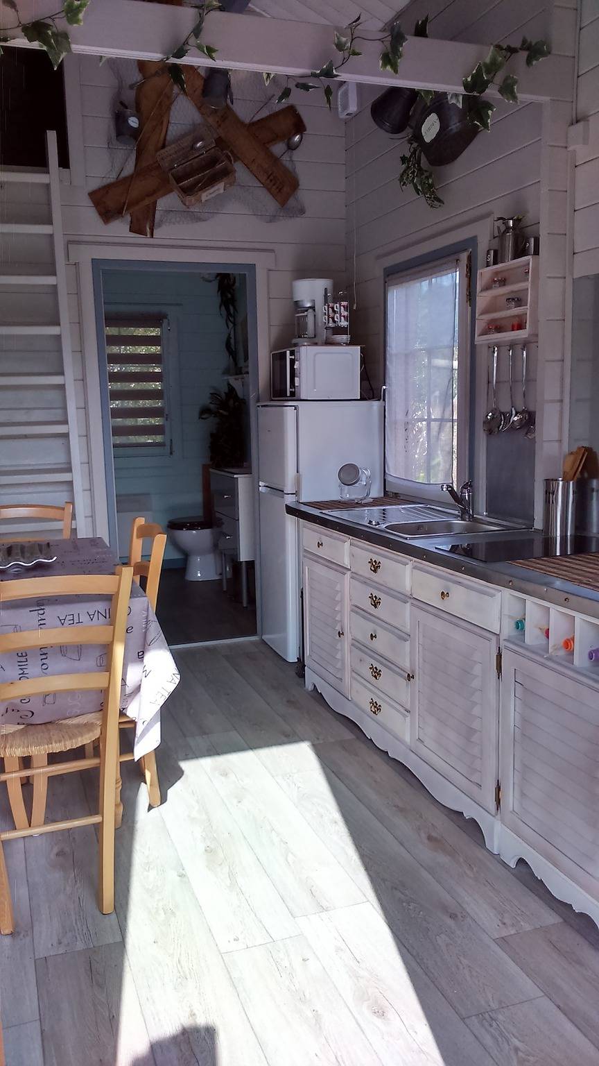 Chalet charmant à Dausse avec piscine et jardin in Dausse, Quercy