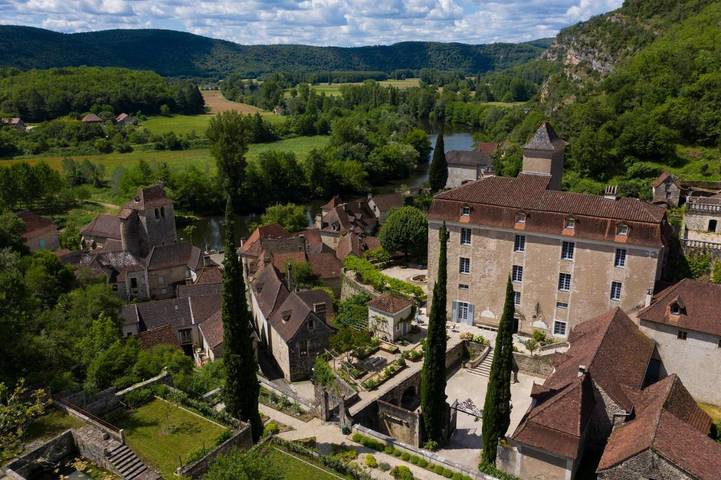 Gîte pour 2 personnes, avec Terrasse ainsi que Jardin et Vue à Larnagol