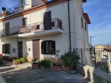 Gîte pour 4 personnes, avec balcon et vue à Fara in Sabina