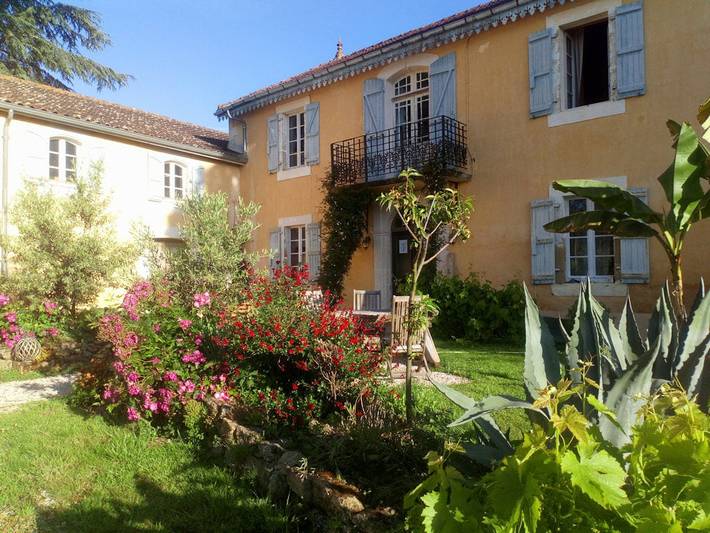 Chambre d’hôte pour 2 personnes, avec vue sur le lac ainsi que piscine et jardin dans le Gers - 3