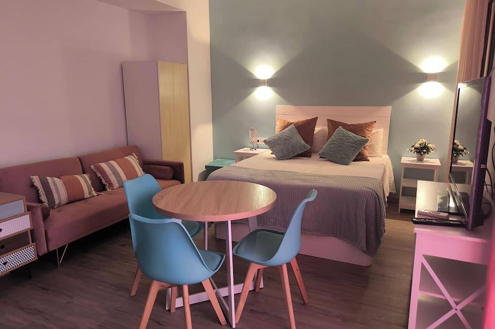 Apartamento entero, Casa Cervera: acogedor estudio con una magnifica ubicación en la bahía de Cádiz. in San Fernando, Costa de la Luz