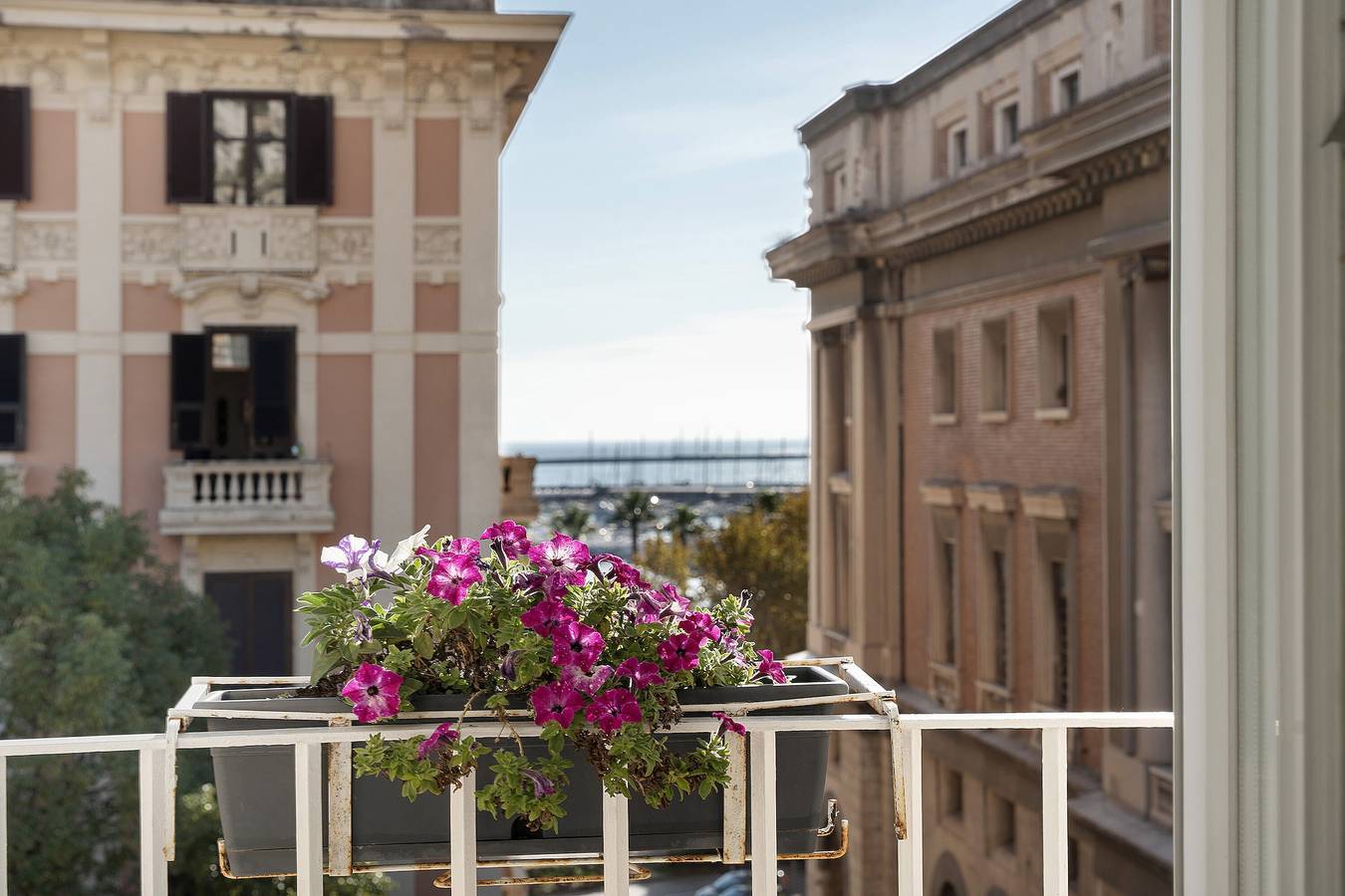 Divina Salerno – Positano Room with Sea View, Wi-Fi and Air Conditioning in Spiaggia Santa Teresa, Salerno