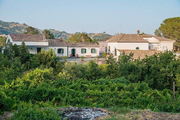 Location de vacances pour 2 personnes, avec jardin, animaux acceptés à Piedimonte Etneo - 2