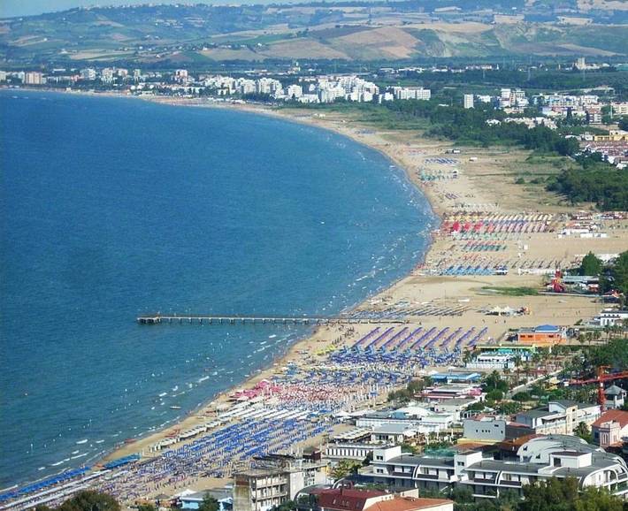Gîte pour 4 personnes, avec terrasse, animaux acceptés à San Salvo Marina - 2