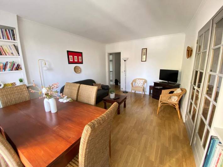 Apartamento de vacaciones para 4 personas, con vistas además de jardín y terraza - 1