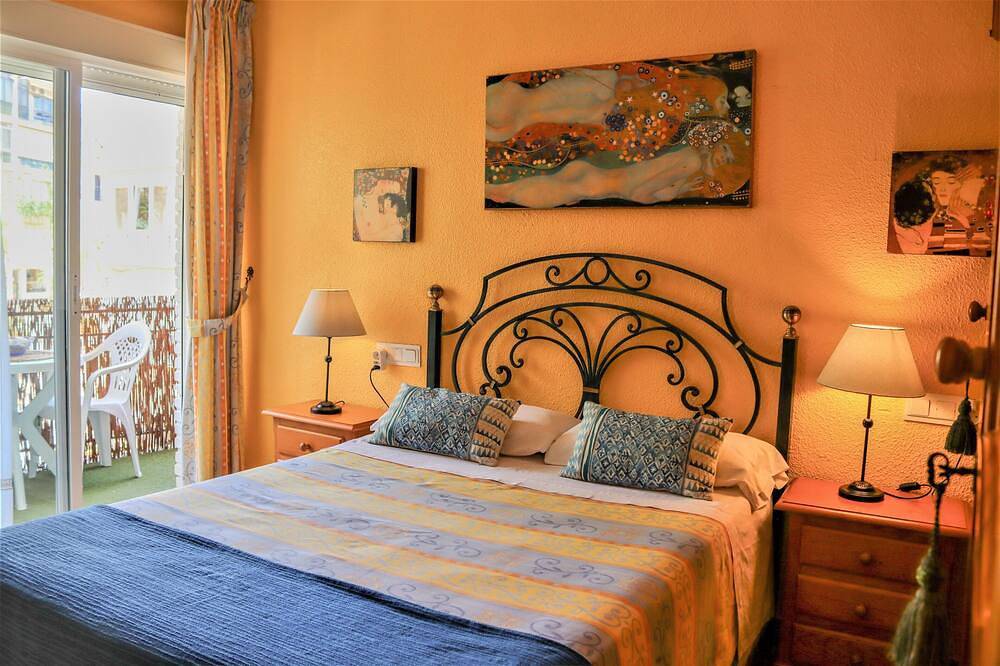 Entire apartment, Cozy Apartment to Rent for 4 only 5 min. beach  in Almunecar in the Costa Tropical Granada: Sea, history and gastronomy. Andalusia,  Spain. in Old Town Almunecar, Almuñecar