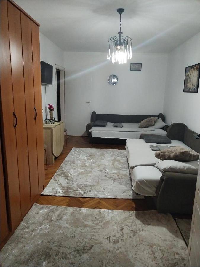 Gîte pour 3 personnes, avec terrasse dans Kursumlija
