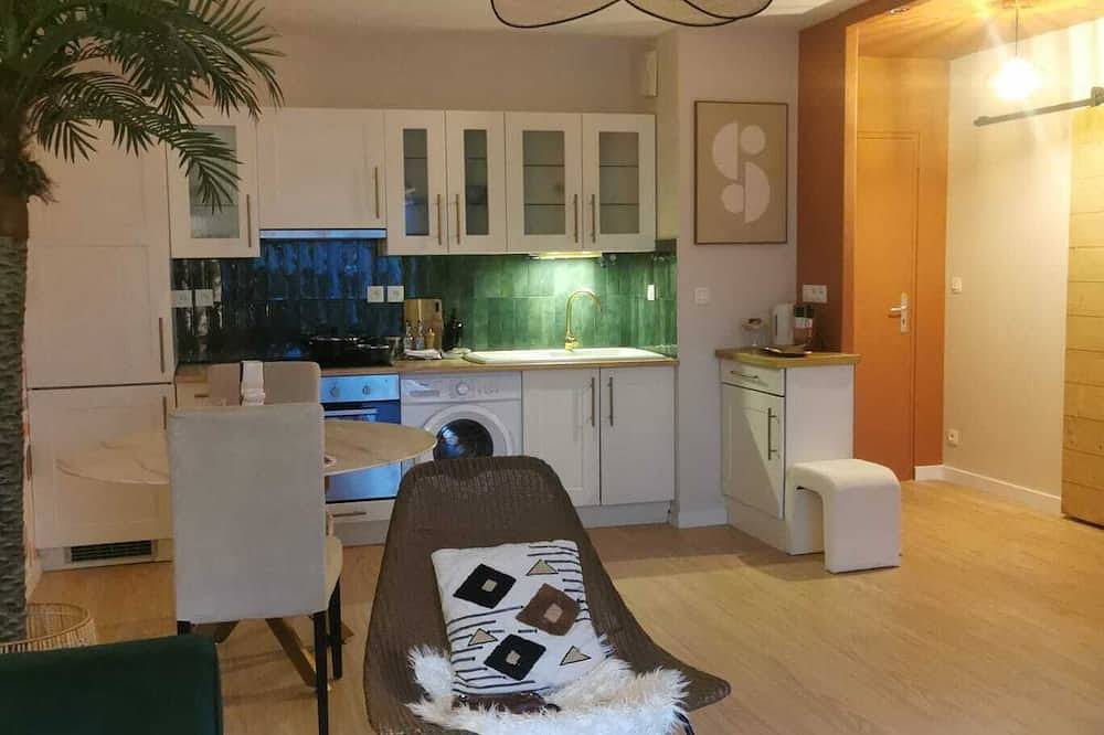 Entire apartment, A beautiful, cozy apartment in La Chapelle-sur-Erdre, Nantes region