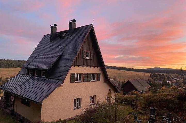 Ferienhaus für 10 Personen, mit Sauna und Balkon sowie Garten