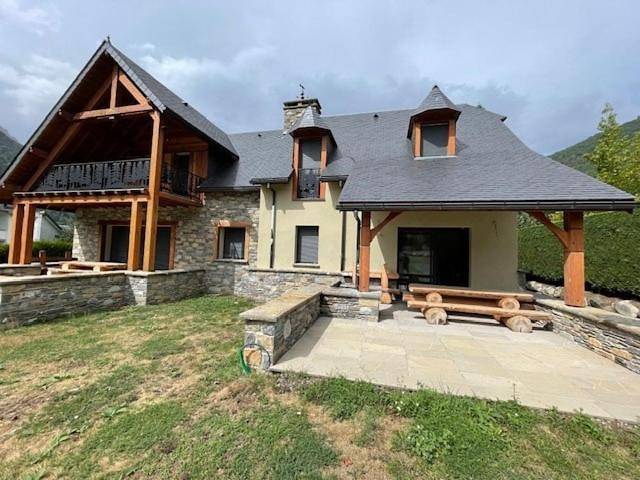 Chalet für 5 Personen, mit Terrasse und Ausblick, mit Haustier - 1