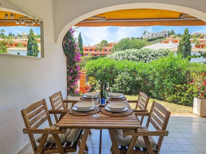 Ganze Wohnung, 2440/Hr1 in El Paraiso Golf Estepona, Benahavís