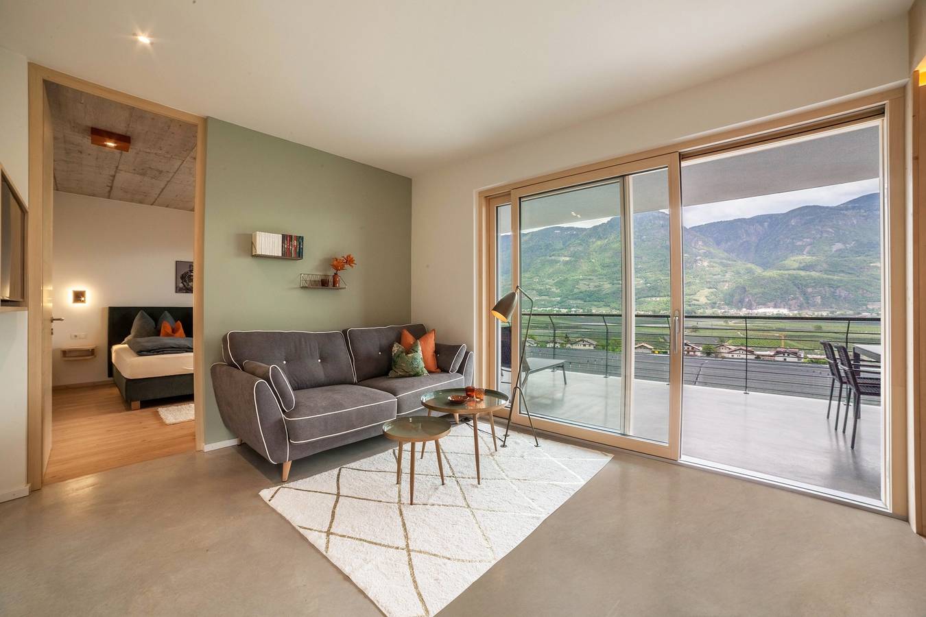 Appartement entier, Appartement de vacances "Das Runde" avec vue sur les montagnes, Wi-Fi, jardin et terrasse in Cermes, Massif de l'Ortles
