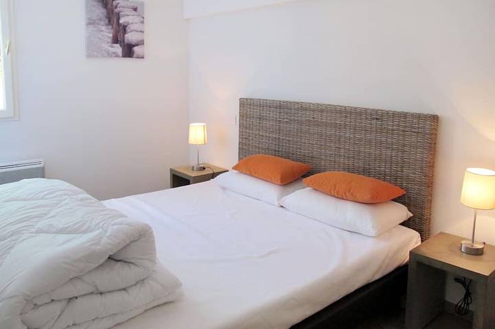 Gîte pour 4 personnes, avec piscine ainsi que sauna et balcon, animaux acceptés dans Plage Moutchic - 2