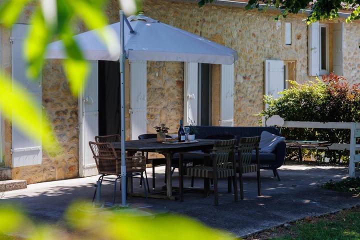 Location de vacances pour 6 personnes, avec Terrasse ainsi que Jardin et Piscine à Massugas - 3