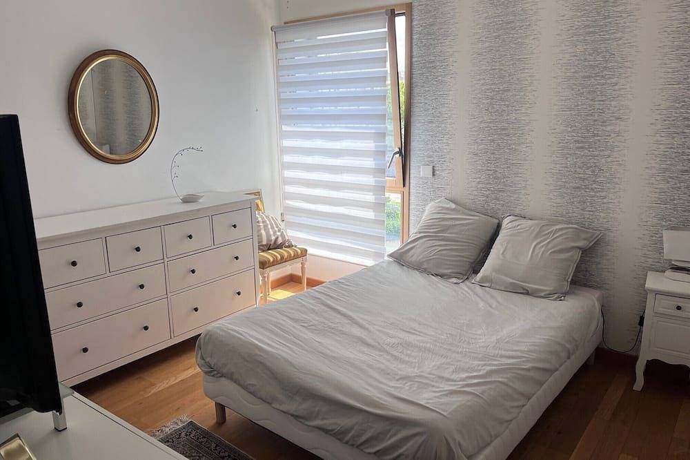 Entire apartment, Appartement à 15min de la Tour Eiffel - de Roland Garros - de la Seine Musicale in Boulogne-Billancourt, Hauts-de-Seine