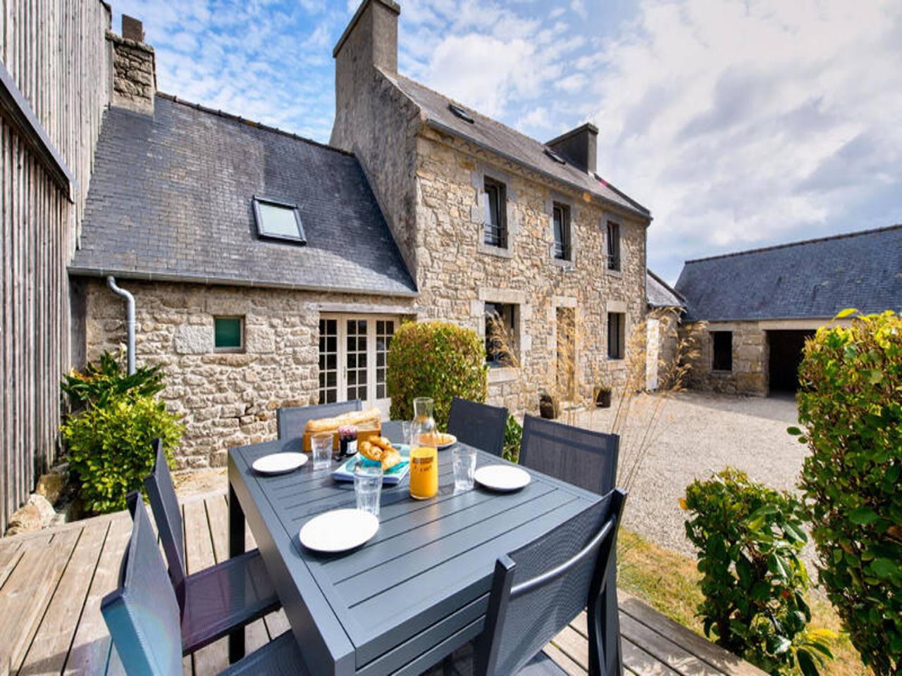 Location De Vacances pour 6 Personnes dans Kerlouan, Côte des Légendes