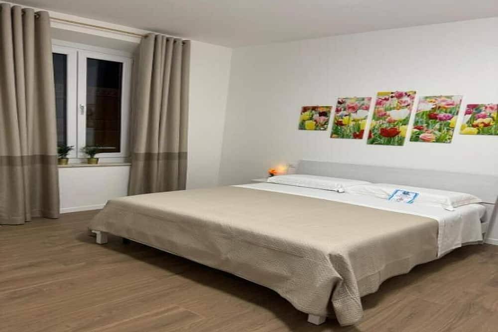 Linda room rentals in Ancona, Riviera del Conero