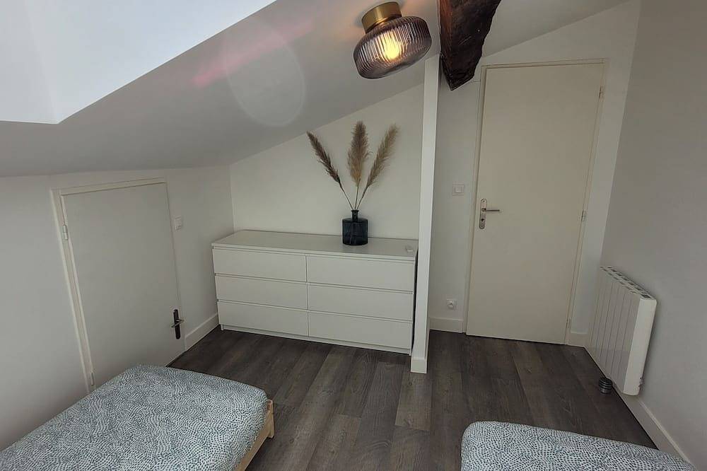 Apartamento entero, Cosy, bright duplex apartment Bordeaux/Vignoble/Plages Médocaines - Close to shops. in Macao, Parque natural regional del Médoc