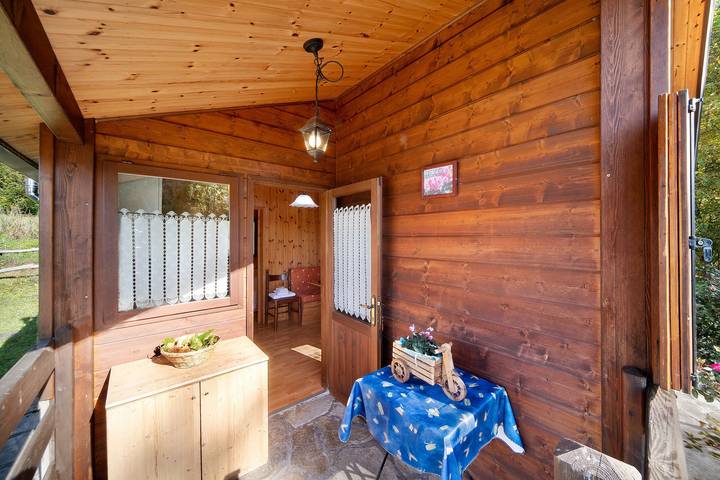 Chalé "Casa Ciclamino" com vista para a montanha, Wi-Fi e jardim in Município de Barzio, Alpes de Bergamo Ocidental