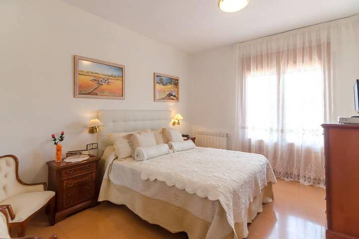 Club Villamar - Hermosa casa para disfrutar las vacaciones en familia.La parte de abajo ( nivel p... in Sils, Provincia de Gerona