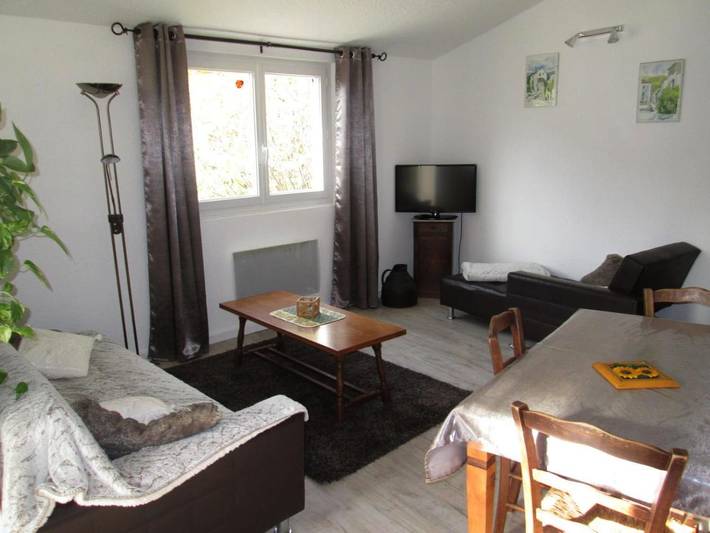 Gîte pour 6 personnes, avec Balcon ainsi que Terrasse et Piscine à Condorcet - 2
