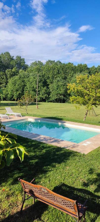Maison de campagne pour 8 personnes, avec jardin ainsi que vue et piscine dans Llampaies - 2