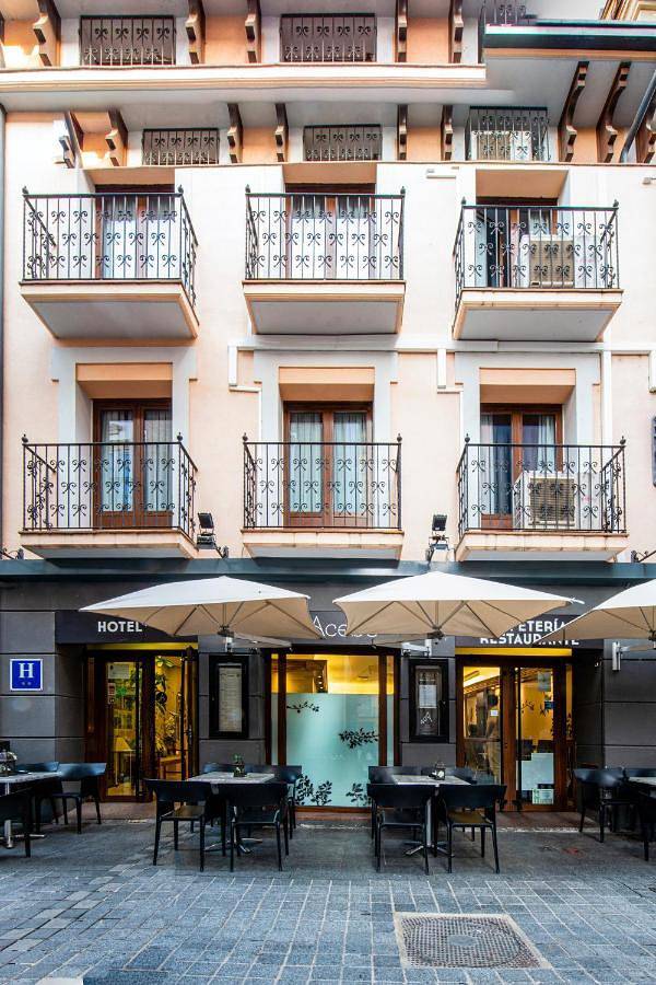 Hôtel pour 4 personnes, avec terrasse, animaux acceptés