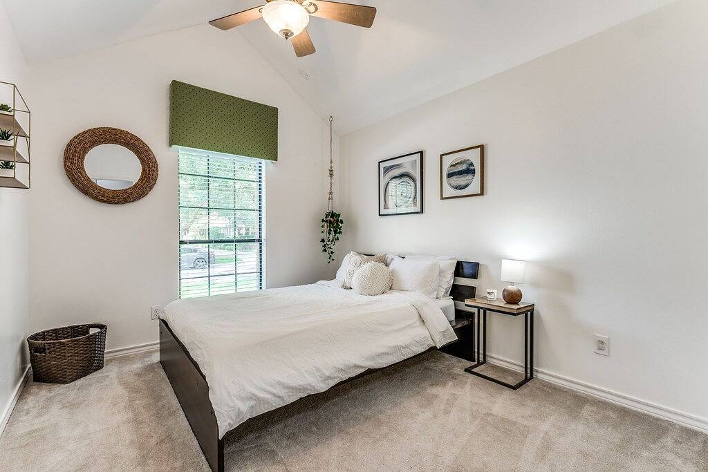 Cozy 4bd/2br house by Mira Vista: Family-friendly, 30+ day stays welcome! in Fort Worth, Tarrant County